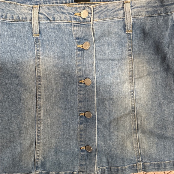 Just Black Denim Button-Up Mini Skirt - Picture 3 of 8